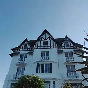  Appartement De Villégiature Pieds Dans L'eau